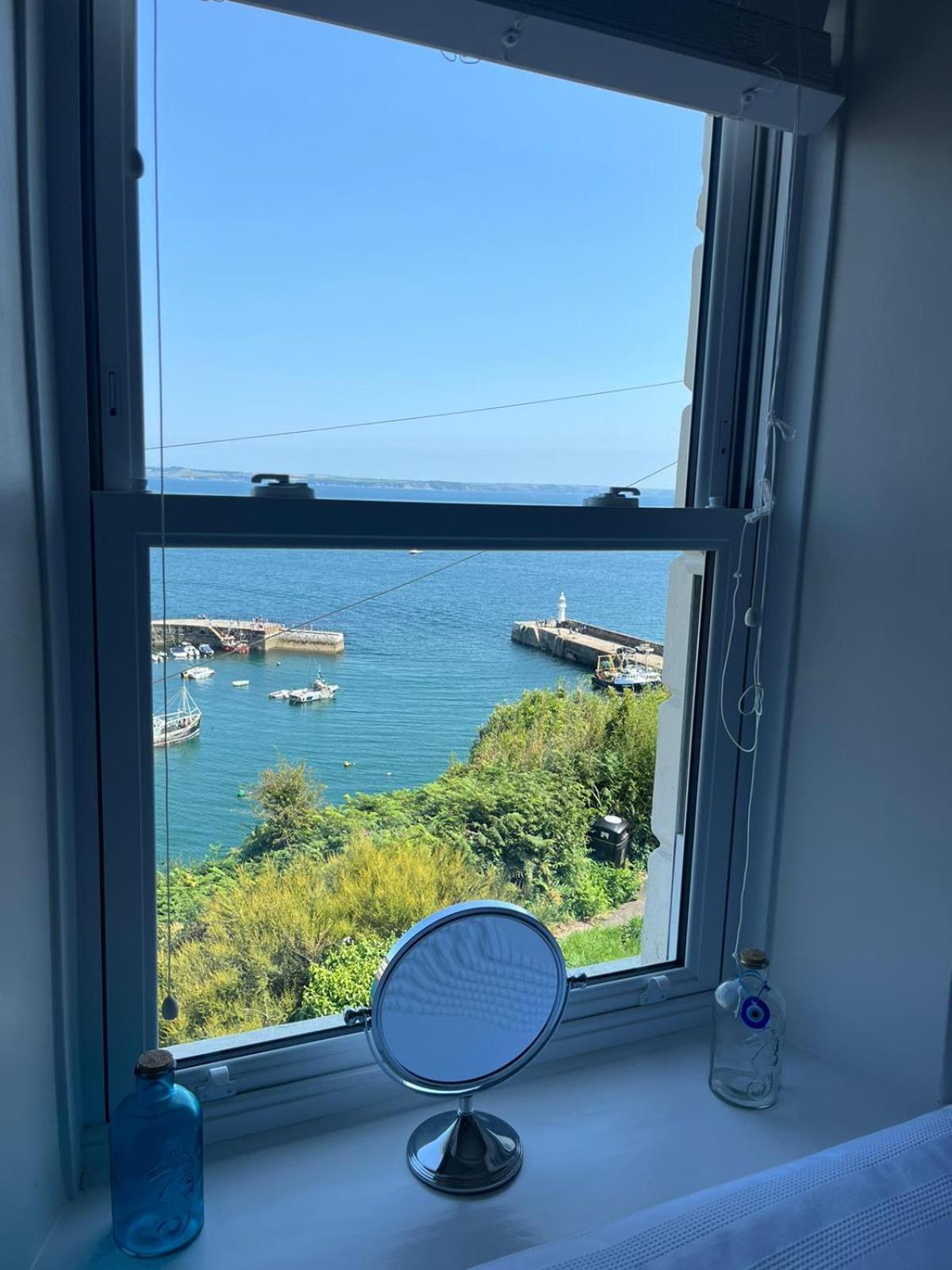 What A View メバギシー エクステリア 写真