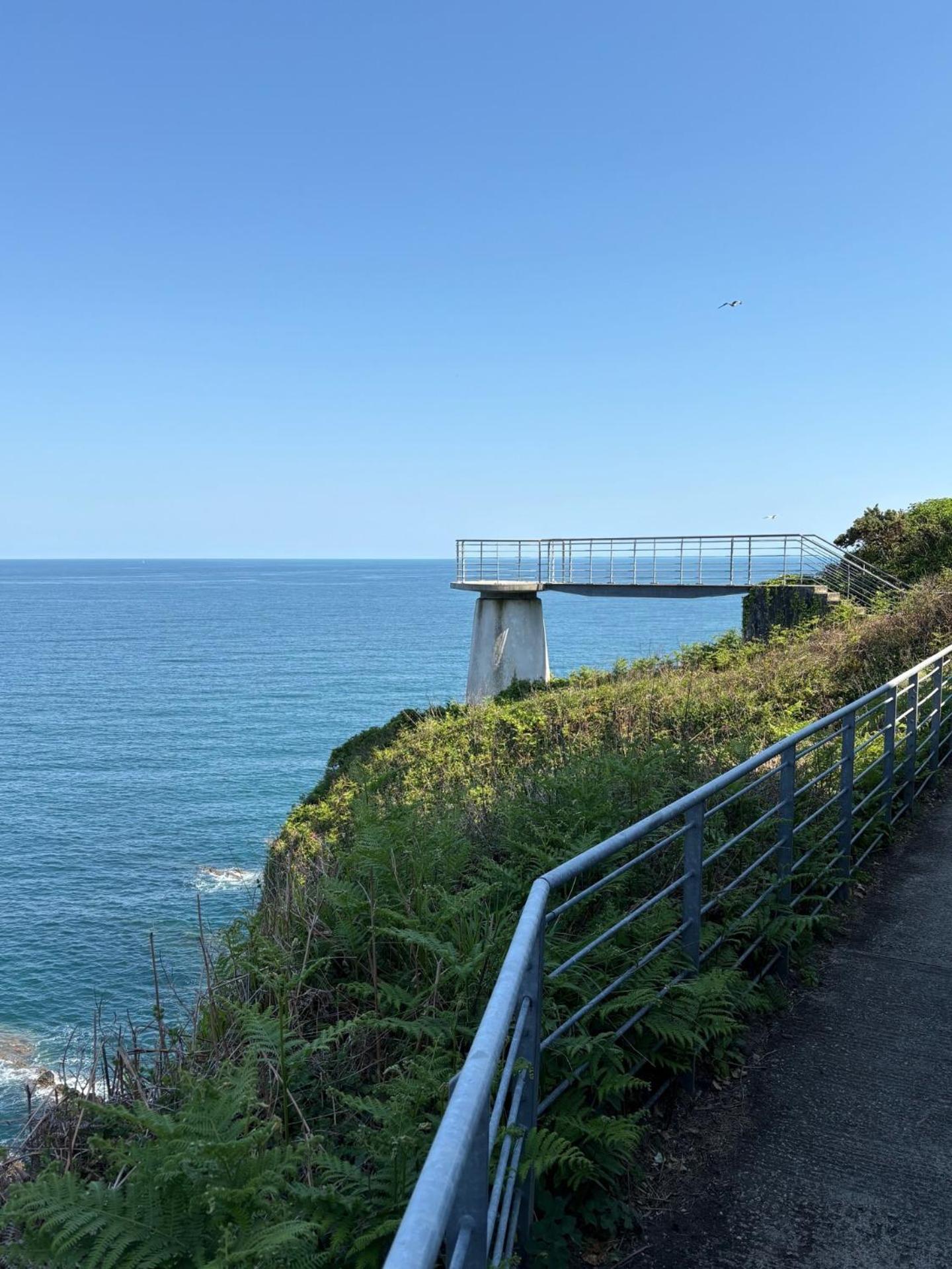 What A View メバギシー エクステリア 写真